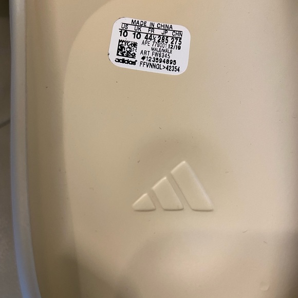 yeezy slides - Picture 5 of 6